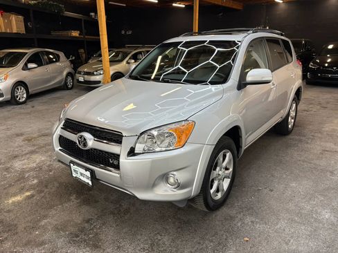 Used 2009 Toyota RAV4 Limited AWD/4WD image 4