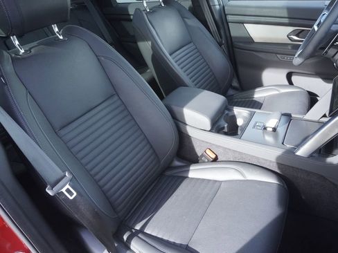 Used 2025 Land Rover Discovery Sport Dynamic SE image 24