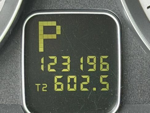 Used 2013 Volvo C70 T5 FWD image 11