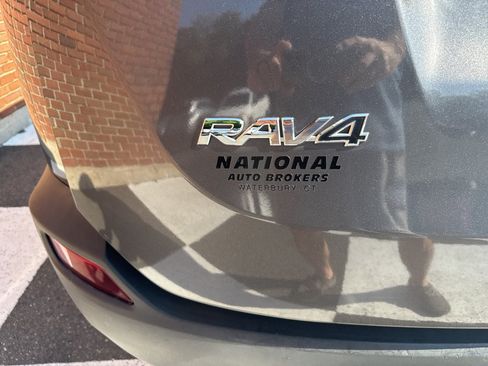 Used 2015 Toyota RAV4 XLE AWD/4WD image 40