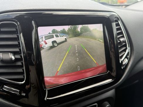 Used 2021 Jeep Compass Limited image 13