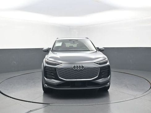 Used 2025 Audi Q6 e-tron Premium Plus w/ Premium Plus AWD/4WD image 7