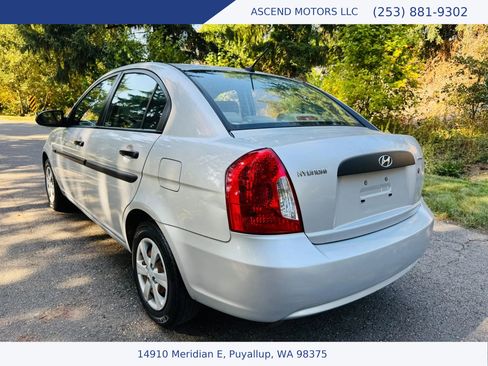 Used 2009 Hyundai Accent GLS image 3
