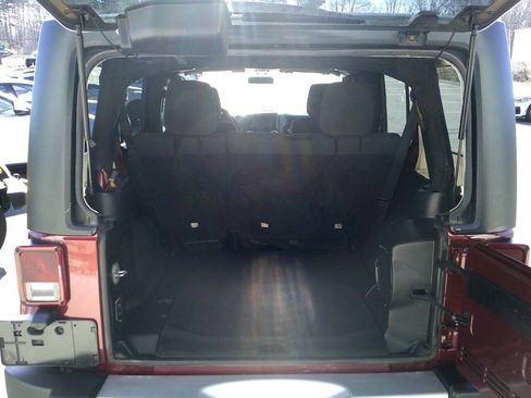 Used 2011 Jeep Wrangler Unlimited Sahara w/ Dual Top Group AWD/4WD image 21
