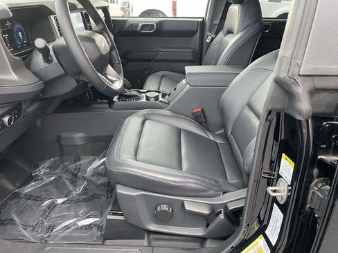 New 2025 Ford Bronco Badlands image 10