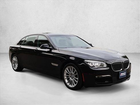Used 2015 BMW 750Li xDrive AWD/4WD image 4