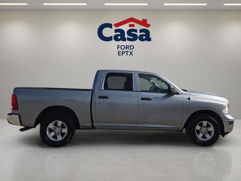 Used 2022 RAM 1500 Classic SLT image 2