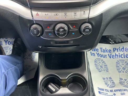 Used 2012 Dodge Journey SXT w/ Popular Equipment Group FWD image 17