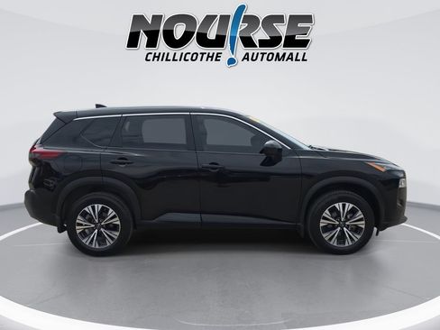 Used 2023 Nissan Rogue SV AWD/4WD image 9