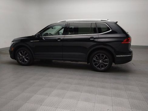 Used 2022 Volkswagen Tiguan SE image 3