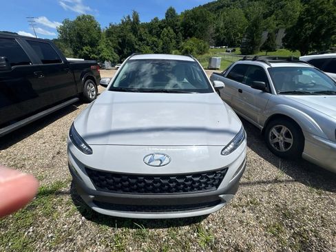 Used 2023 Hyundai Kona SEL w/ Cargo Package FWD image 2