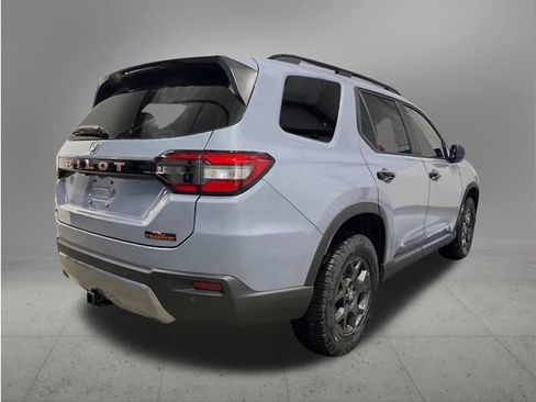 New 2026 Honda Pilot TrailSport image 5