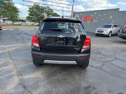 Used 2015 Chevrolet Trax LT w/ LT Sun and Sound Package AWD/4WD image 8