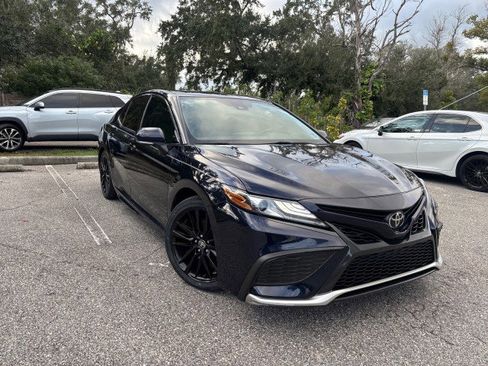 Used 2021 Toyota Camry XSE image 4