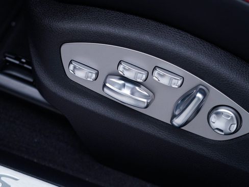 New 2026 Porsche Macan S image 15