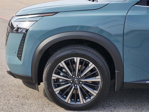 New 2026 Nissan Pathfinder Platinum image 6