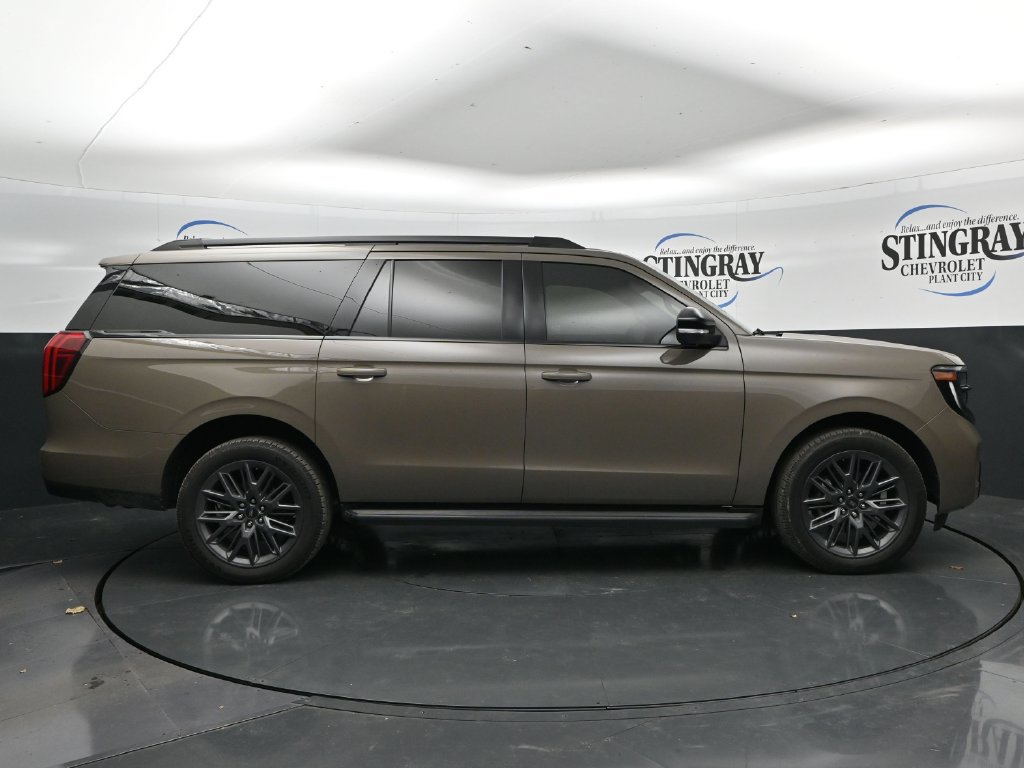 Used 2026 Ford Expedition Max Platinum w/ Stealth Appearance Package AWD/4WD image 8
