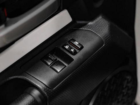 Used 2014 Toyota FJ Cruiser 4WD w/ Upgrade Package image 42