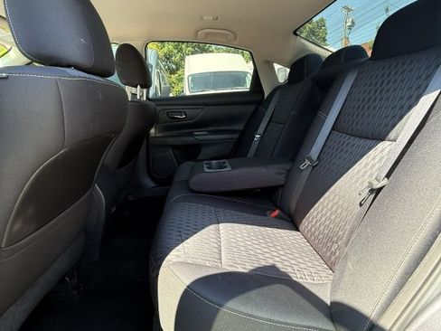 Used 2018 Nissan Altima 2.5 S w/ S Convenience Package FWD image 10