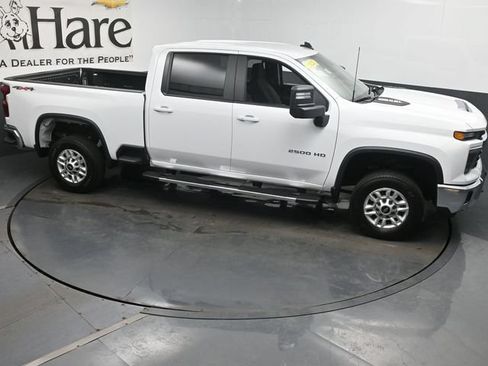 Used 2025 Chevrolet Silverado 2500 LT w/ Convenience Package AWD/4WD image 36