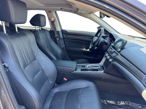 Used 2021 Honda Accord Touring image 15