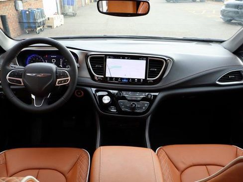 New 2026 Chrysler Pacifica Pinnacle image 54