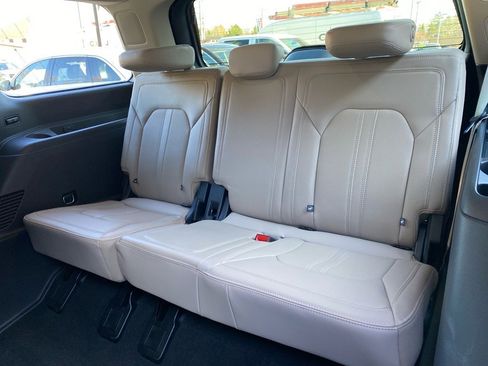 Used 2024 Ford Expedition Limited image 26