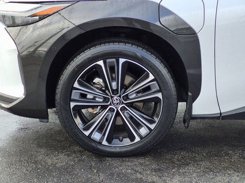 Used 2024 Toyota bZ4X Limited image 25