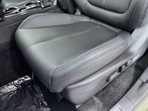 New 2026 Subaru Forester Touring AWD/4WD image 19