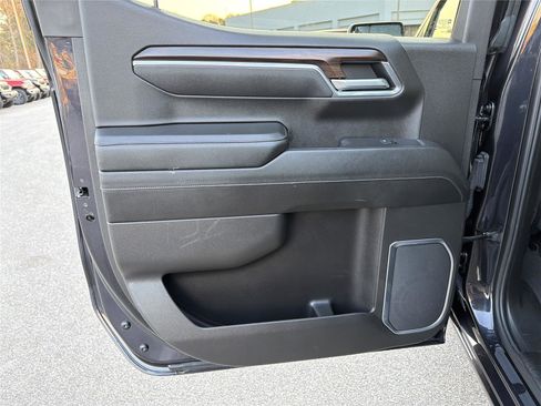 Used 2025 GMC Sierra 1500 SLT image 22