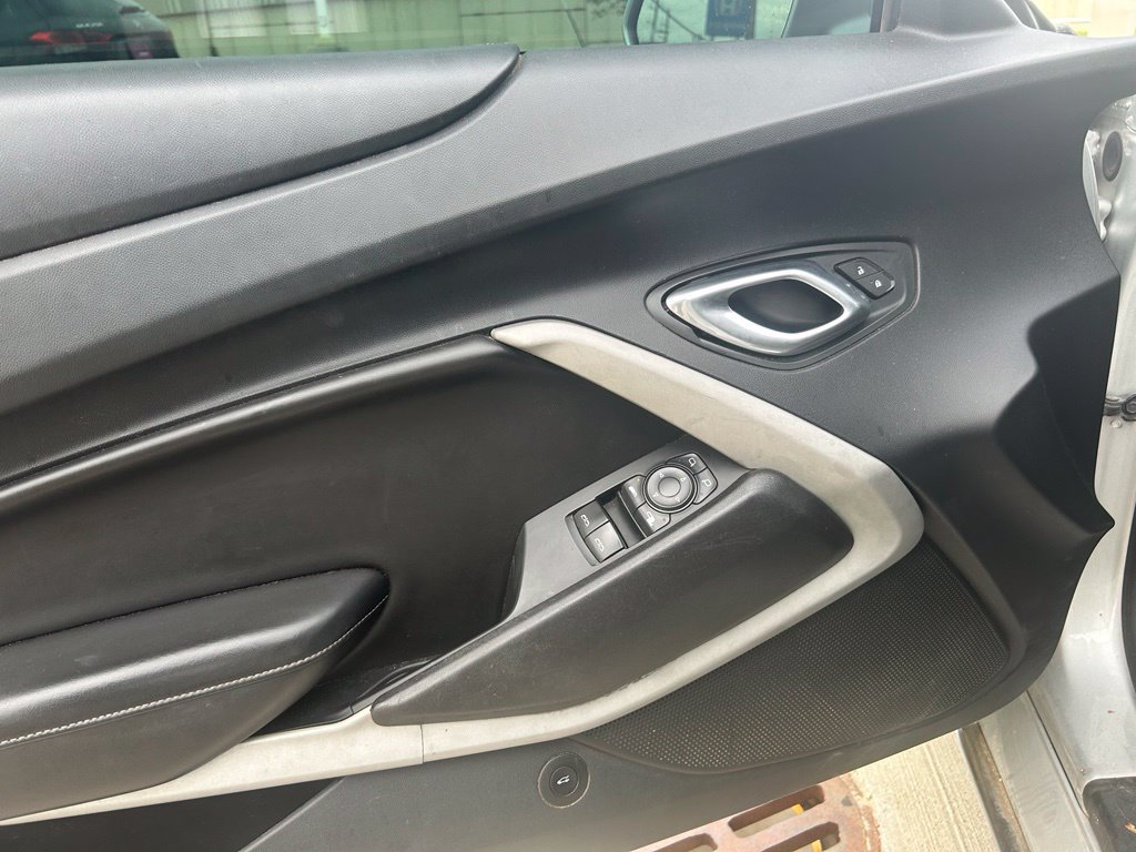 Used 2019 Chevrolet Camaro LT RWD image 15