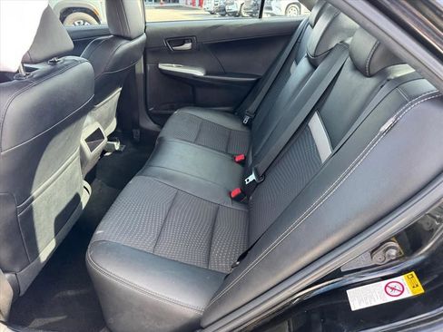 Used 2014 Toyota Camry SE image 13
