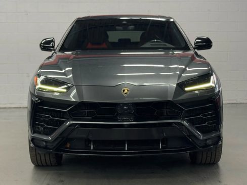 Used 2019 Lamborghini Urus Sport Utility 4D image 9