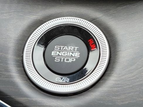 Used 2023 Jeep Grand Cherokee Overland w/ Luxury Tech Group IV image 12