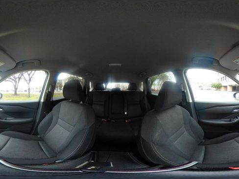 Used 2025 Nissan Rogue SV FWD image 38