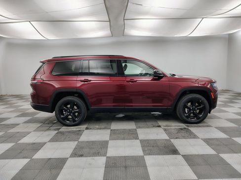 New 2026 Jeep Grand Cherokee L Limited w/ Limited Altitude Package AWD/4WD image 12