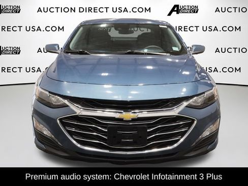 Used 2024 Chevrolet Malibu LT FWD image 2