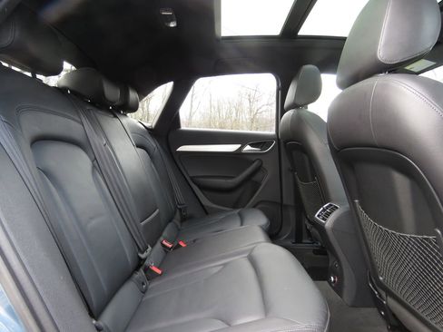 Used 2018 Audi Q3 2.0T Premium Plus w/ Premium Plus Package AWD/4WD image 16