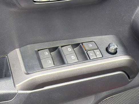 Certified 2023 Toyota Tacoma TRD Off-Road AWD/4WD image 14
