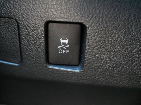 Used 2011 Toyota Camry SE image 27