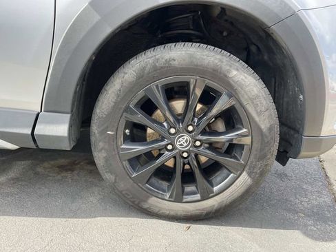 Used 2018 Toyota RAV4 Adventure image 7