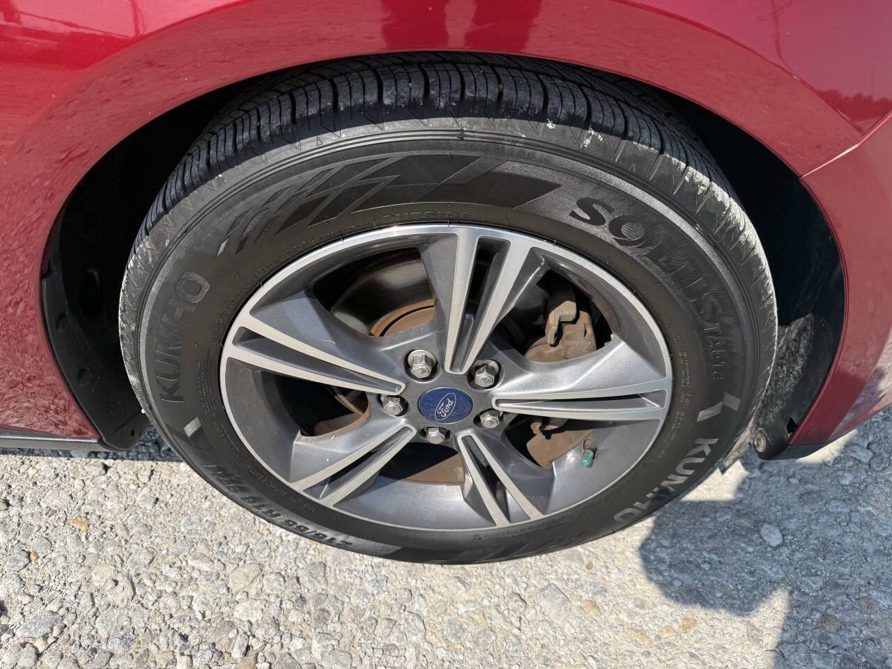Used 2014 Ford Focus SE w/ SE Sport Package FWD image 24
