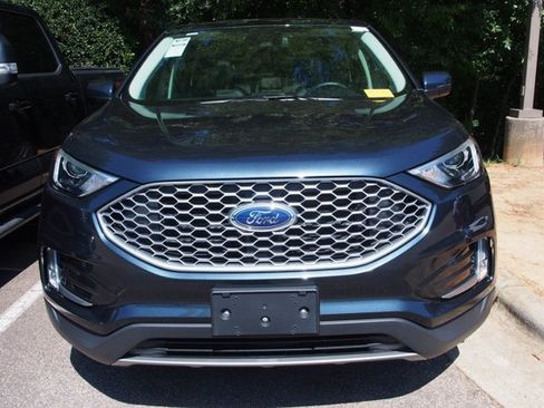 Certified 2024 Ford Edge SEL w/ Convenience Package AWD/4WD image 3
