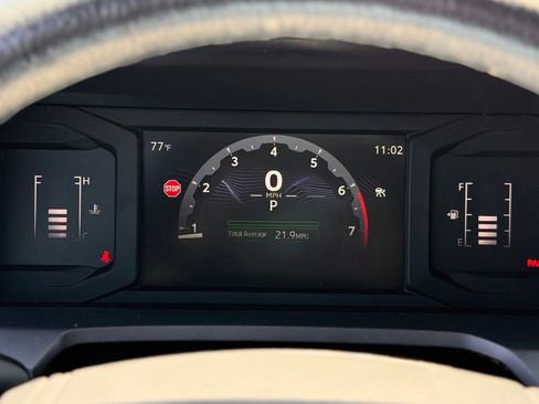 Certified 2024 Toyota Tacoma SR5 AWD/4WD image 11
