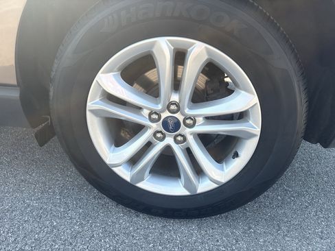 Certified 2019 Ford Edge SEL w/ Equipment Group 201A FWD image 37