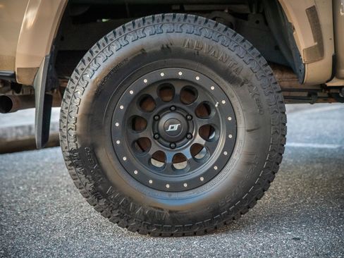 Used 2019 Toyota Tacoma TRD Sport image 26