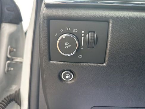 Certified 2021 Jeep Grand Cherokee Limited AWD/4WD image 17