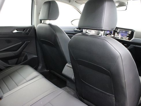 Used 2024 Volkswagen Jetta SE FWD image 22