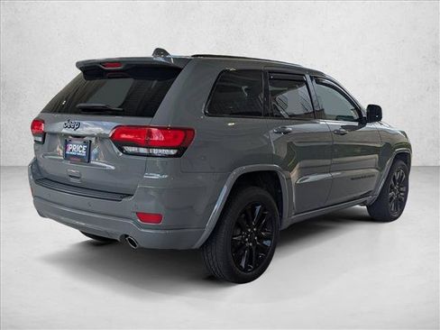 Used 2020 Jeep Grand Cherokee Altitude RWD image 5