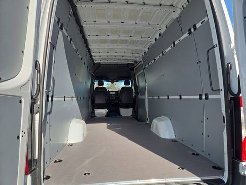 New 2026 Mercedes-Benz Sprinter 2500 image 34
